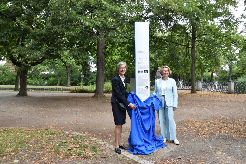 F&uuml;nf neue Infostelen und digitales Angebot f&uuml;r Lindenthaler Kan&auml;le & Aachener Weiher